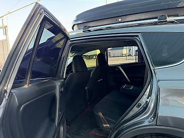 Toyota: Toyota RAV4: 2018 г., Кроссовер — 13