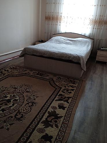 Продажа коттеджей и домов: В продаже дом город Бишкек село маевка дом три комнаты большой зал — 17