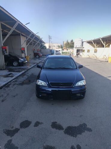 lada qapi: Opel Astra G sedan/hatchback, tünd mavi rəng. - Kuzov: 5 qapılı, arxa