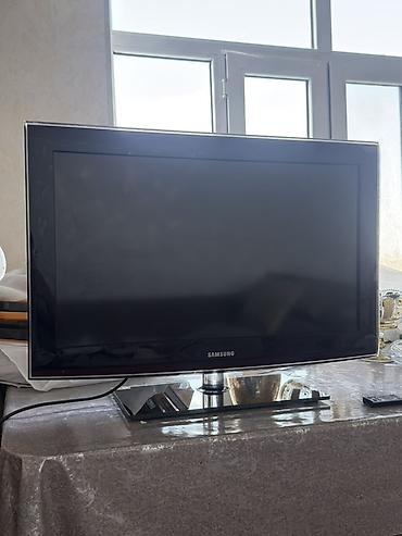 Samsung LCD televizor - Ekran diaqonalı təxminən 32" (80 sm) - Full