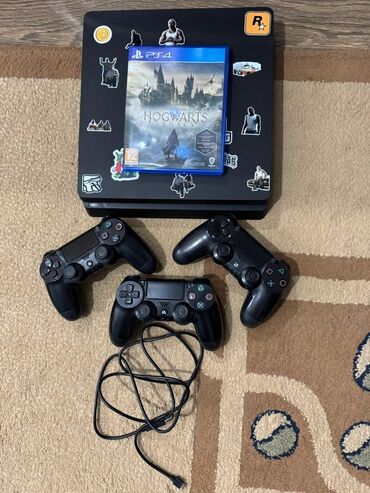 Xbox One: Sony PlayStation 4 slm konsolu, yüksək keyfiyyətli oyun təcrübəsi