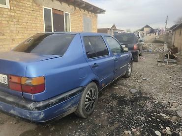 Volkswagen: Volkswagen Vento: 1992 г., 1.8 л, Механика, Седан — 3