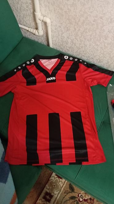 universal trenajor: Məhsul: Futbol forması dəsti - Köynək: JAKO brendi, qırmızı-qara — 2