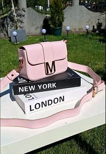 monine torbice: Moderna ženska crossbody torbica sa slovom „M” - Model: kompaktna — 8