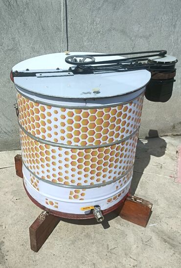 Digər kənd təssərüfat avadanlığı: Mühərrikli bal süzən avadanlıq (aparat) Pətəkləri (ramkaları) — 3