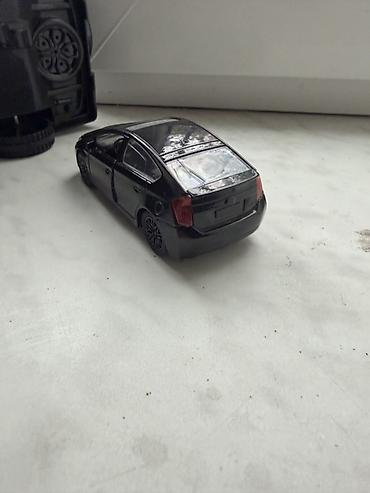 raf4 toyota: Qara rəngli die-cast oyuncaq avtomobil maketi - Korpus: metal — 3