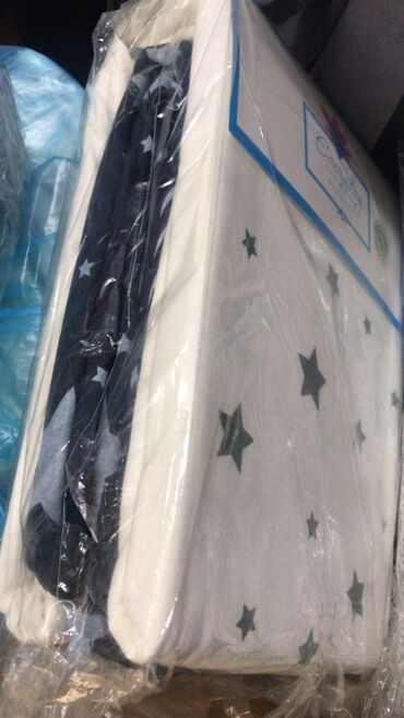 Комплекты постельного белья: Комплект постельного белья с уникальным дизайном, включающий простыню at lalafo.kg — 77 Комплекты постельного белья: Комплект постельного белья с уникальным дизайном, включающий простыню — 77