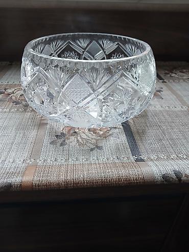 Kəsilmiş şüşədən dekorativ qaba - Material: şəffaf, yüksək