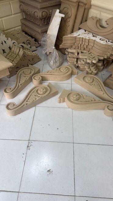 Digər bitirmə materialları: Fasad üçün dekorativ elementlər və hazır detallar - Material: sıxlığı — 10