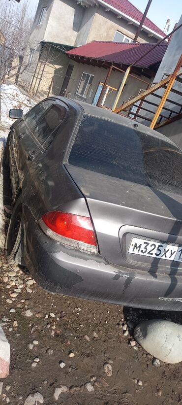 машина митсубиси: Mitsubishi Lancer: 2005 г., 1.3 л, Механика, Бензин, Седан