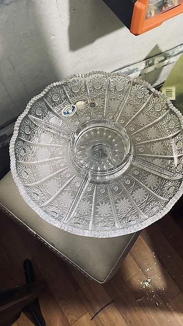 Ev və bağ: Şüşə servis qabı – ayaqlı, bölməli - Material: şəffaf şüşə/kristal — 1