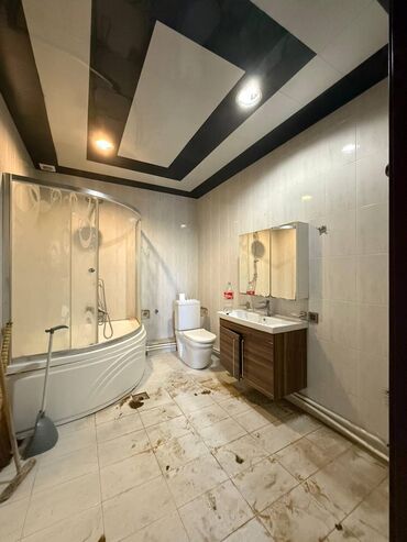 Köhnə tikili: Bakı, 3 otaqlı, Köhnə tikili, m. 28 may, 105 kv. m — 2