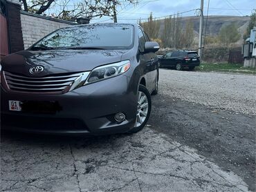 Toyota: Toyota Sienna: 2015 г., 3.5 л, Автомат, Бензин, Минивэн