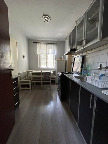 Kuće na prodaju: 129 kv. m, 4 sobe — 5