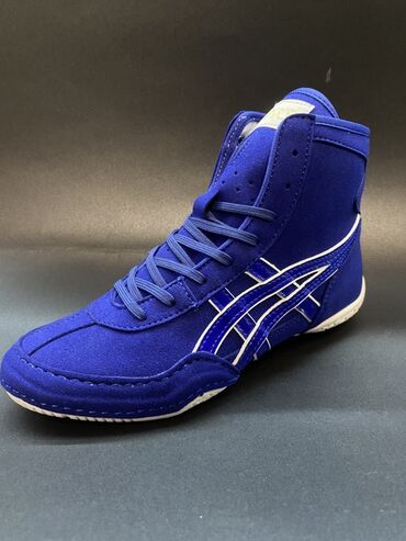 Другое для спорта и отдыха: Борцовки Asics белого цвета с зелеными и золотыми вставками. Высокий — 7