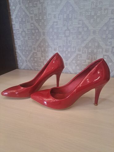 лаковые туфли: Туфли 37, цвет - Красный