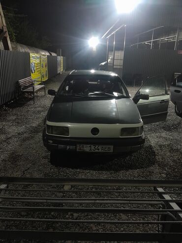рассрочка авто в кыргызстане: Volkswagen Passat: 1988 г., 1.8 л, Механика, Бензин, Седан