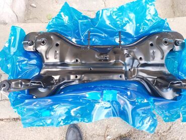 Yan və salon güzgüləri: Hyundai Getz 2006-2012 qabaq balka ön traves. Yenidir