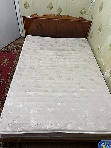двухспалный кровати: Двуспальная кровать, Б/у, С матрасом, длина - 210 см — 3