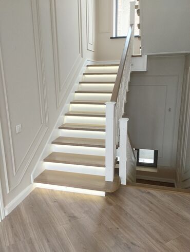 Деревянные лестницы: Деревянная лестница Для дома, Форма лестницы: Много-маршевая, Стиль: Классический — 6