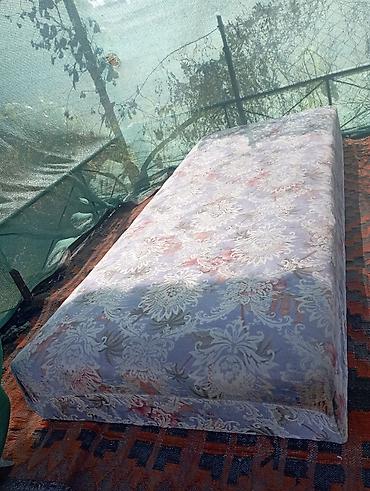 кона: Односпальная деревянная кровать с матрасом. Хорошом состояние 2 штук — 2