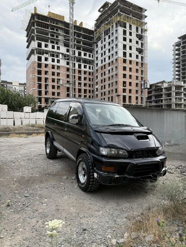 срочно продать машину: Mitsubishi Delica: 2003 г., 2.8 л, Автомат, Дизель, Минивэн
