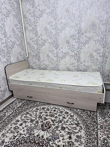 90: Односпальная кровать, Б/у, С матрасом, длина - 190 см — 1