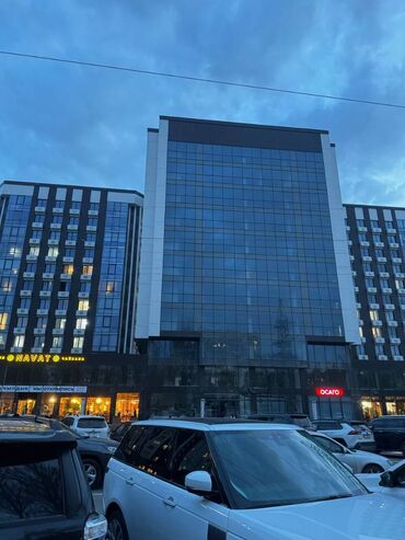 Офисы: Сдаю Офис, 543 м², В бизнес центре, 1 линия