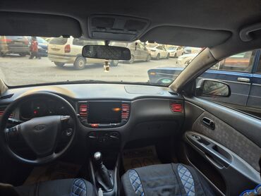 Kia: Kia Rio: 1.4 l | 2009 il Sedan — 3