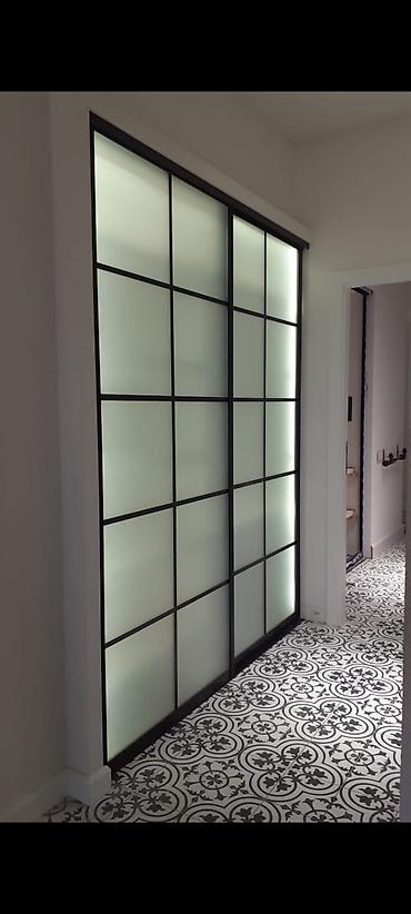 Duş kabinaları, arakəsmələr: Arakəsmə, Künc üçün — 10