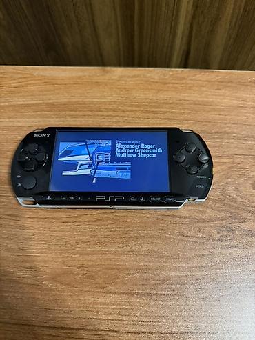 game stick: Psp 3000 ideal vəziyyət, batarya təzə dəyişilib. Bircə stickdə drifti — 1