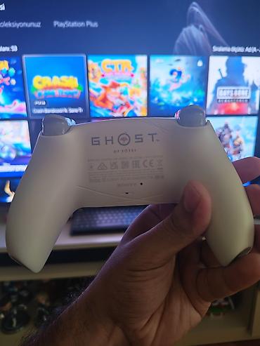 Video oyunlar üçün aksesuarlar: PlayStation 5 DualSense simsiz oyun pultu – Ghost of Yōtei xüsusi — 3