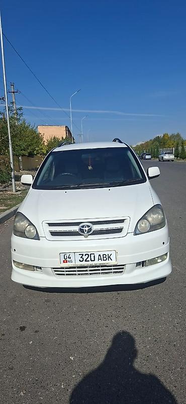 подушка на ипсум: Toyota Ipsum, белый компактвэн/минивэн с просторным кузовом и — 1