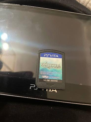 Видеоигры и приставки: PS Vita (PCH-1000) + карта памяти 16 ГБ + картридж игры - Портативная — 3