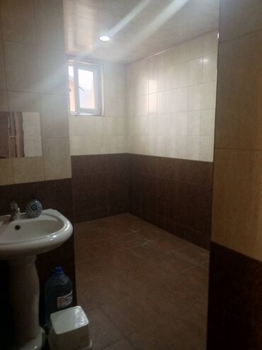 Uzunmüddətli kirayə mənzillər: Kirayə verilir – 3 otaqlı mənzil Bakı şəhəri, Keşlə ərazisində — 10