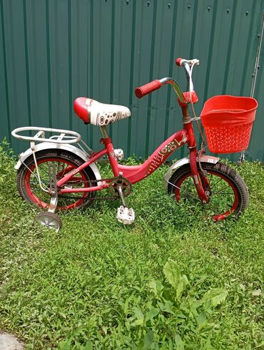 велосипед красный: Продаю велосипед детский. Состояние хорошее. Колеса накаченные
