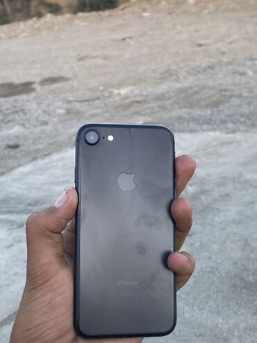 iphone 8 plus qiyməti: IPhone 7, 32 GB, Qara, Barmaq izi