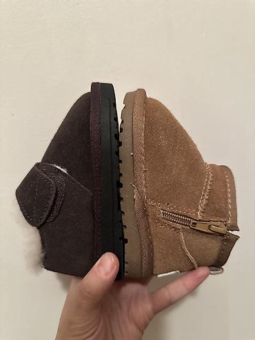 Детская обувь: Детские тёплые уни ботинки-угги Размер от 1года до 2.2лет Новый — 9