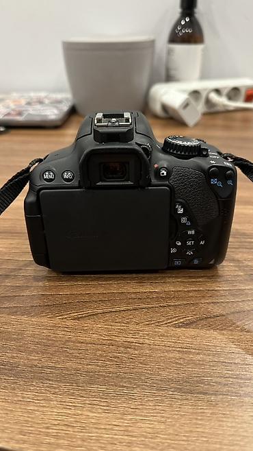 charge 5: Фото-набор Canon EOS 650D В комплекте: - Зеркальная камера Canon EOS — 3