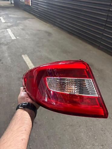 подарок девушке на день рождения: Hyundai Оригинал, Б/у — 3