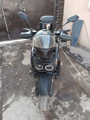 дождевик на скутер: Скутер түрү Tank, 150 куб. см, Бензин, Колдонулган