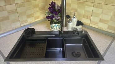 Mücrülər: Yeni moyka cox funksiyali Krant daxil.75/45. Suyun derecesine qeder