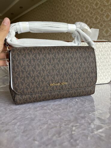 золотые часы женские бишкек цена: Классикалык сумка, Michael Kors, АКШ, Материалы: Нукура булгаары, Аялдарга, Жаңы