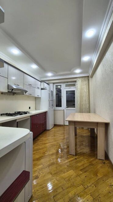 Uzunmüddətli kirayə mənzillər: Bakıxanov qəsəsbəsi (Razində), 80 və 310 nömrəli məktəbin — 5