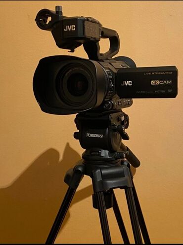 видеокамера купить бу: Продаётся новая профессиональная камера JVC . Всё документы имеются
