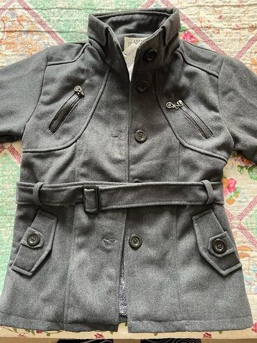 фирма zara: Детское пальто от фирмы Zara на 6-8 лет, ростовка 130 см, цвет серый