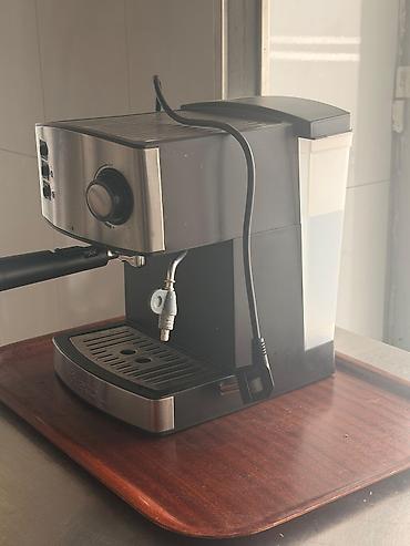 gab yuyan: Espresso/qəhvə aparatı – paslanmayan polad və qara korpuslu, stolüstü — 1