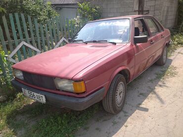 запчасть на мерс 814: Audi 80: 1983 г., 1.6 л, Механика, Бензин, Седан