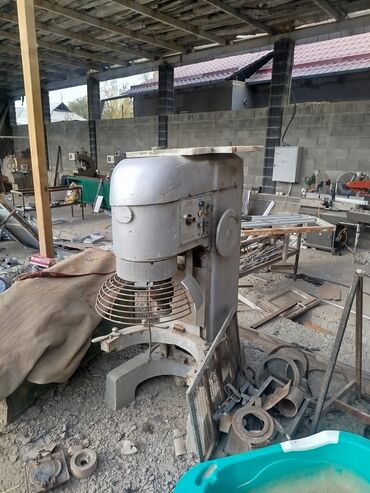 кондитерское оборудование: Тестомес Планетарный, 75 кг, Б/у