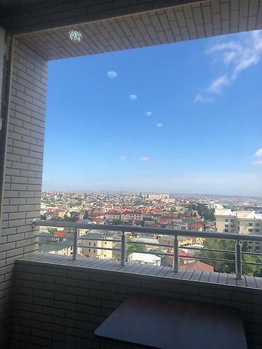 azadliq ev: Məkan: geniş pəncərəli otaq və açıq balkonlu mənzil. 100kv. 2 otaq + — 8